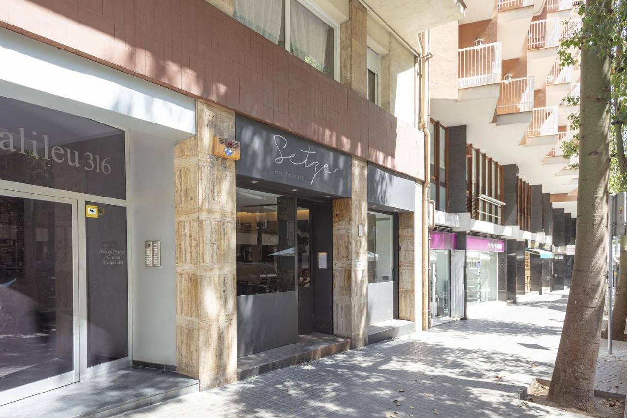 The White Flats Les Corts Apartment Barcelona Exterior photo